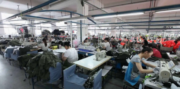 荊門(mén)新港服裝 融合傳統(tǒng)與創(chuàng)新的時(shí)尚力量